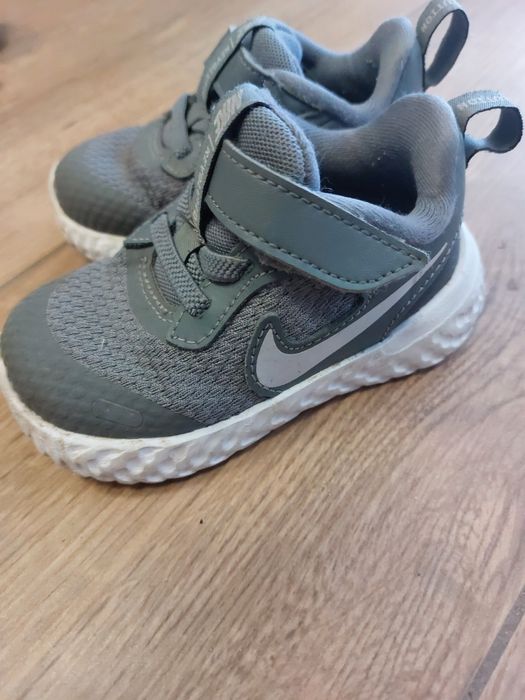 Buciki sportów Nike