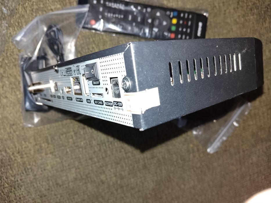 Amiko Viper 4K Combo: комбінований DVB-S2X + DVB-T2/C ресивер Linux E2