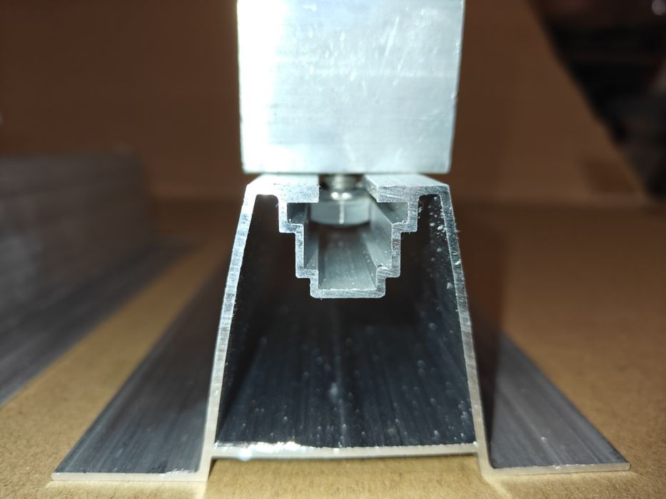 Кріплення для сонячних панелей безпрофільної 20,30 см