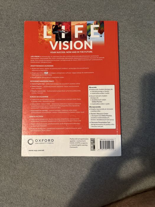 Podrecznik, Life vision Pre-intermediate