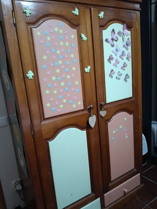 Guarda Roupa e Cómoda para quarto de criança