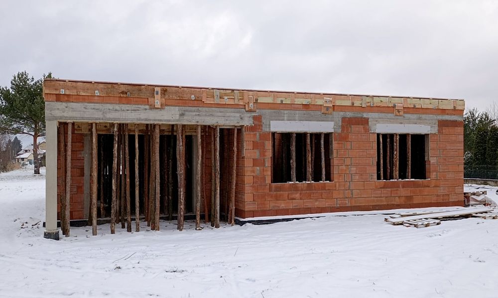 Stemple budowlane , drewniane 2,90 m  ok. 300 szt.