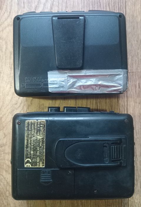 Аудиоплеер кассетный. 2 штуки