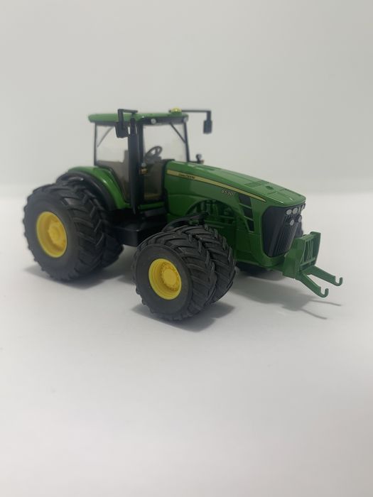John Deere 8530 da Wiking escala 1/87
