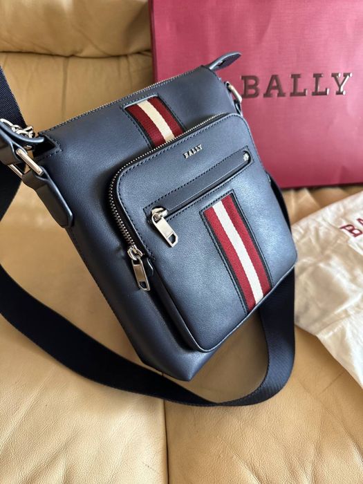 Кожаная сумку Bally