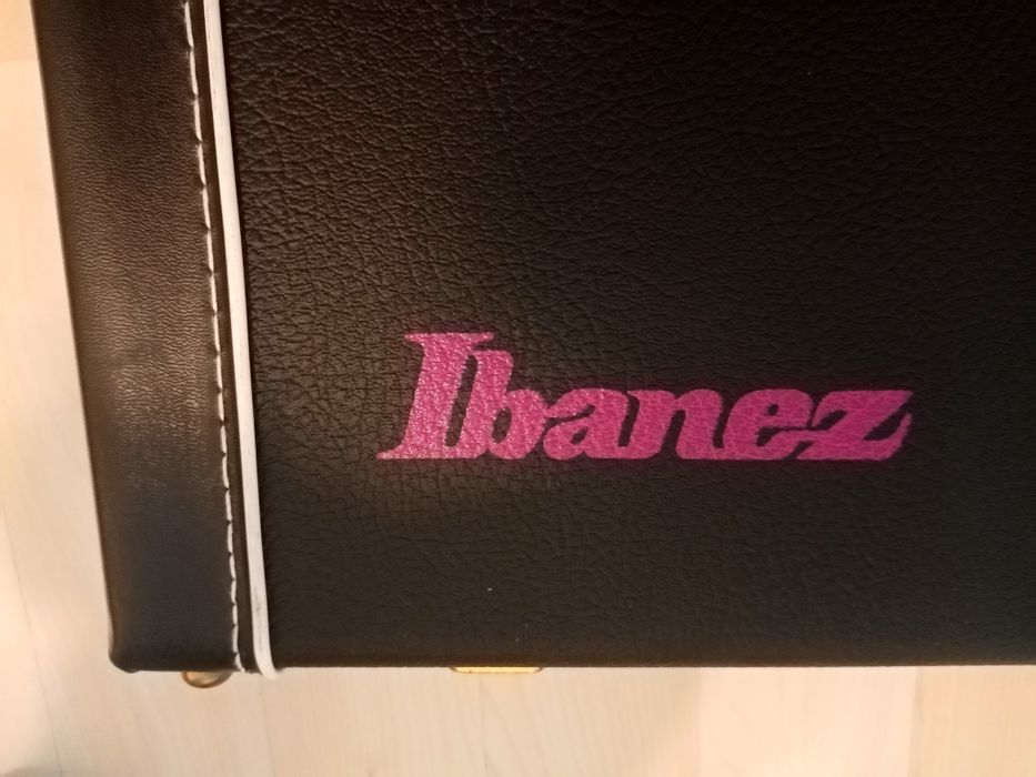 Futerał gitarowy Ibanez  UV1000C