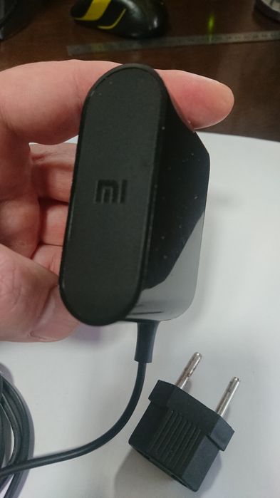 Блок питания адаптер Xiaomi 12V 1A,100-240яВт под американскую розетку