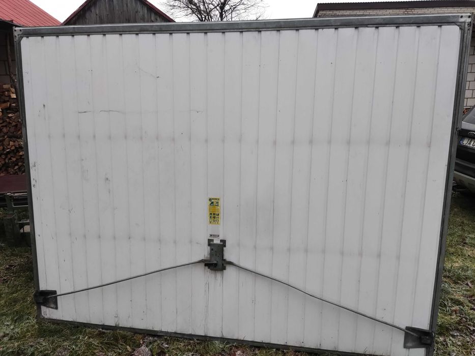 Brama uchylna ocieplana 2550x1900