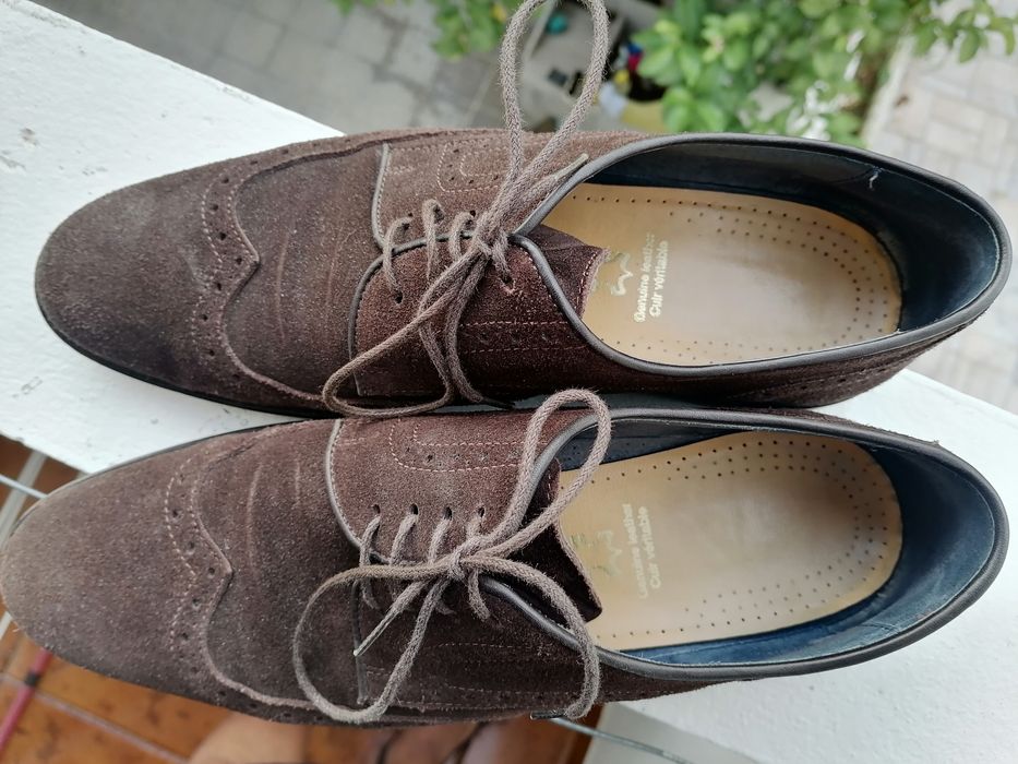 Sapatos de camurça castanhos, marca Decénio