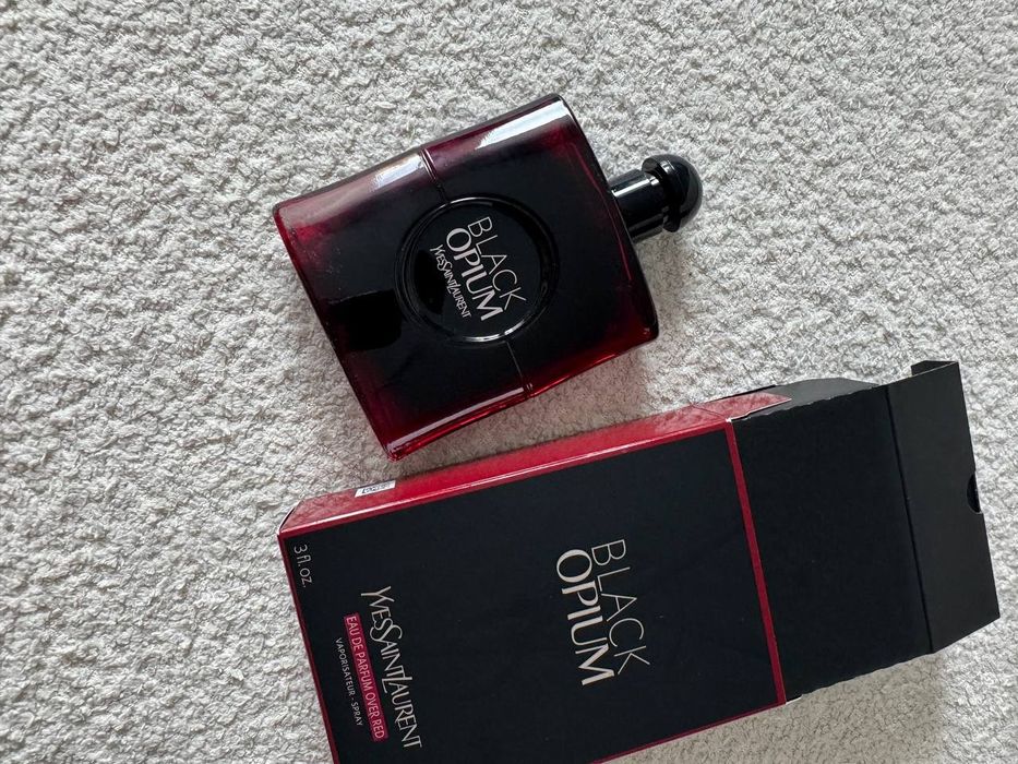 Yves Saint Laurent Black Opium Red 90 ml l