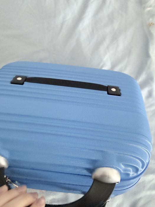 Mini walizka kosmetyczka Ochnik nowa z metką niebieska na zamek
