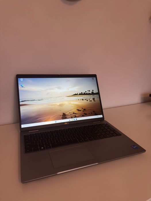 Dell Latitude 5521