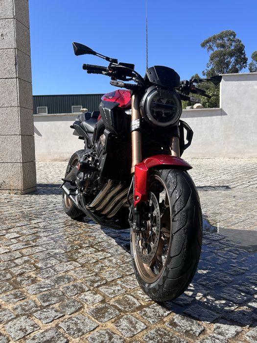 CB650R 11k  km 2021