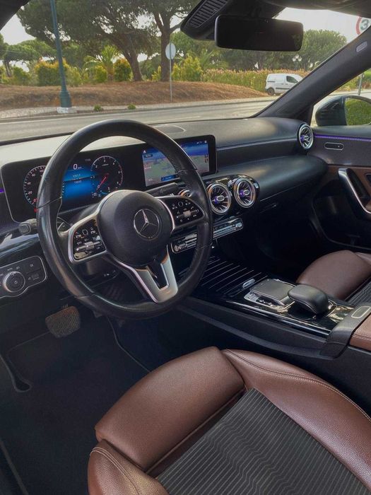 Mercedes-Benz A 180 D - AUTOMÁTICO - Progressive