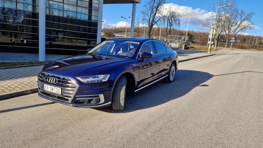 Audi A8 Audi A8 D5 quattro 55TFSI 250kW stan idealny, pneumatyka