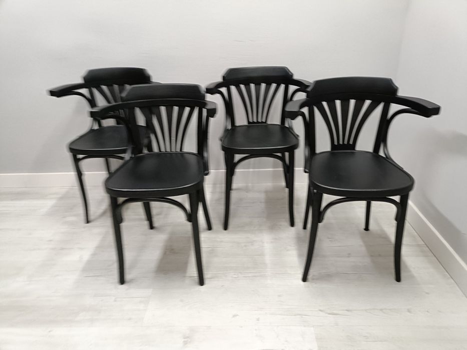 Krzesła czarne Thonet Fameg Vintage gięte czarne 40szt