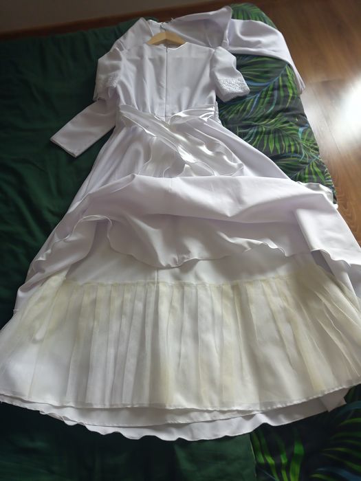 Alba i bolerko dla wysokiej dziewczynki sukienka komunijna