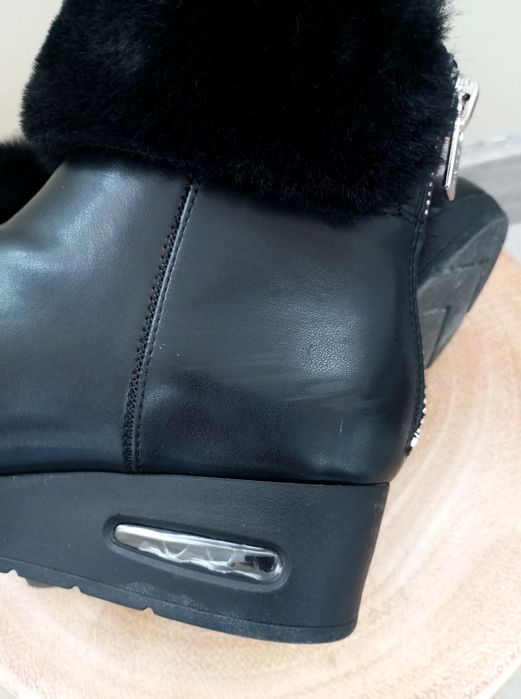 Botas pretas DKNY 37