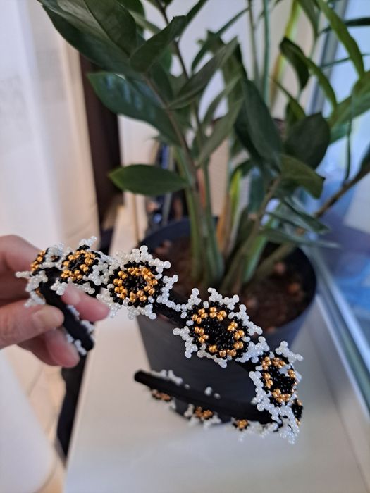 Обідок для волосся з бісеру