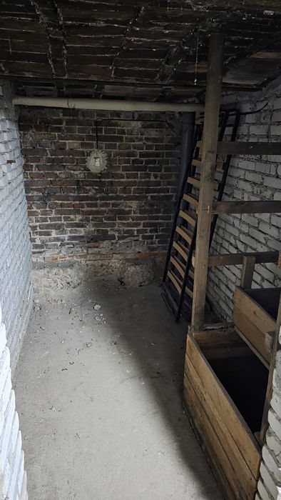 Wynajme piwnicę, Puławska 152, metro