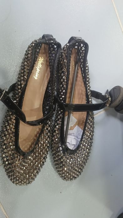 Продам новые балетки