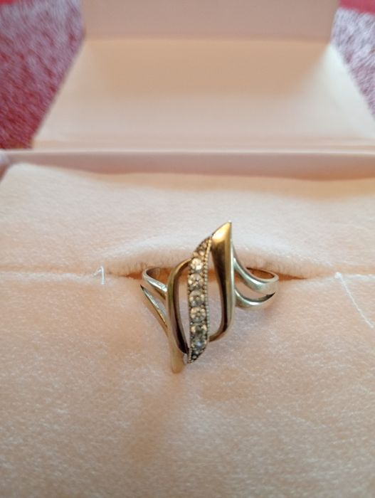 Złoty pierścionek 333 r.23