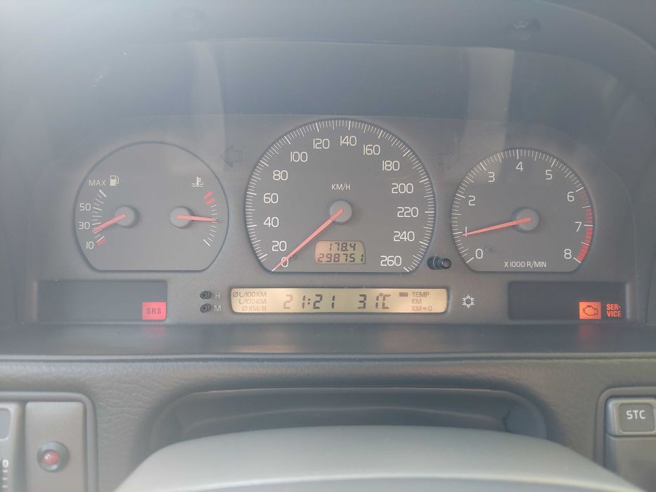 Volvo C70 2001.r
