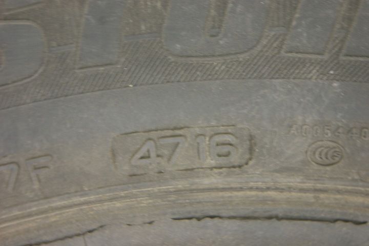 185/60R15 84H Bridgestone B250 (61370)