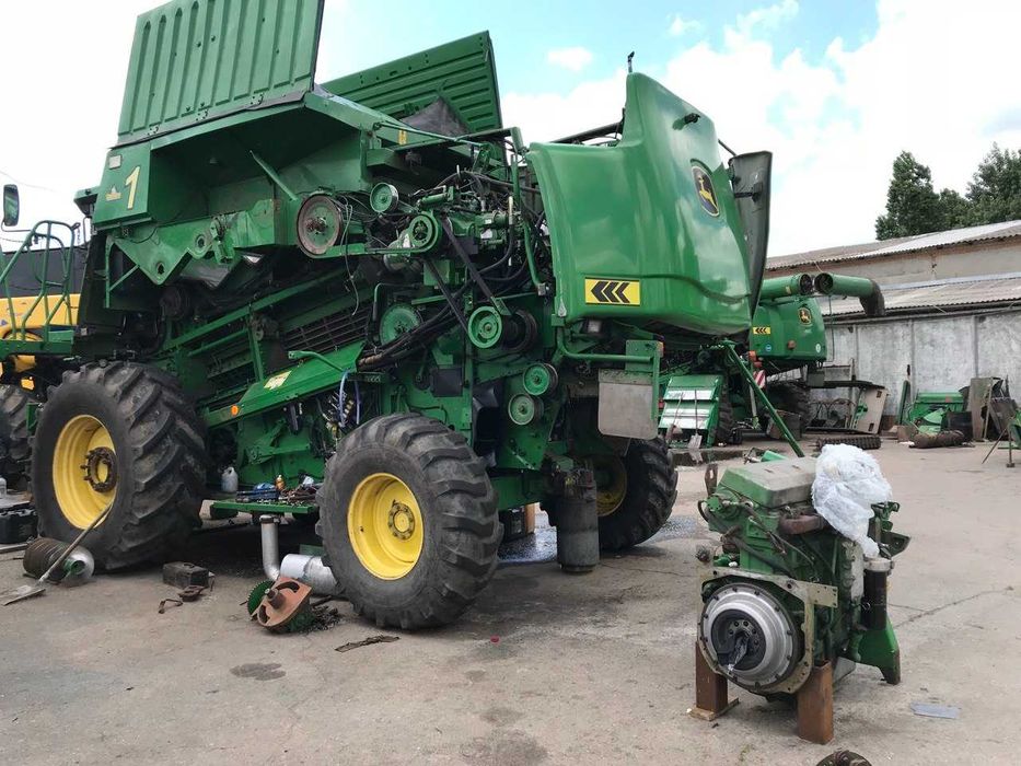 Продам Комбайн John Deere 9880sts