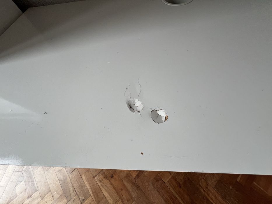 Secretária branca L105 x P50 x A75