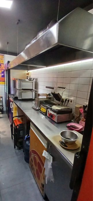 Продам готовий бізнес разом з обладнання біля виходу з метро Гагаріна
