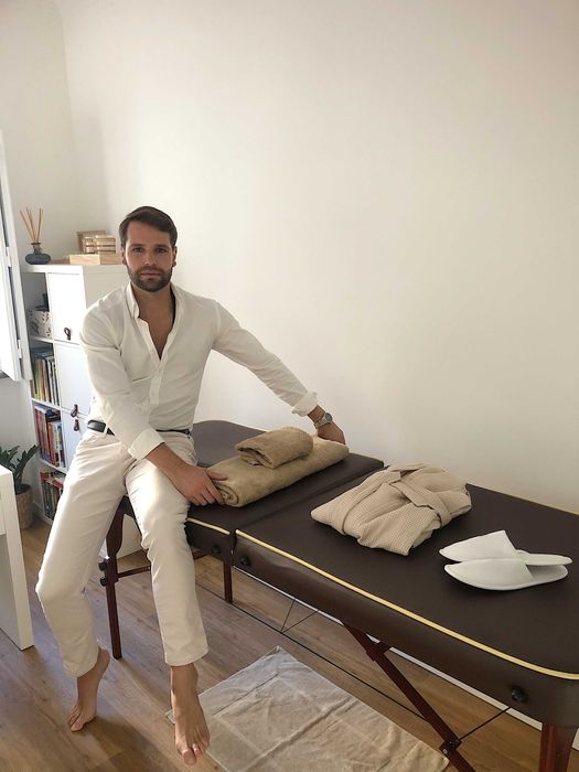 Massagem ao domicílio - Terapêutica Relaxante-  Terapeuta João