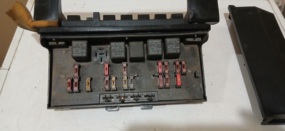 Блок предохранителей  Ваз 2105-07.