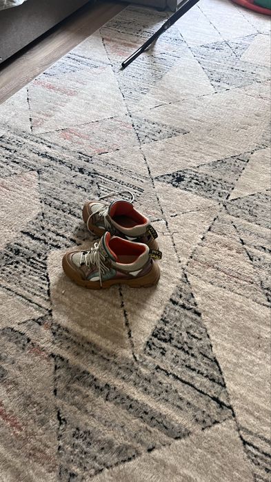 Продом Gucci Flashtrek
