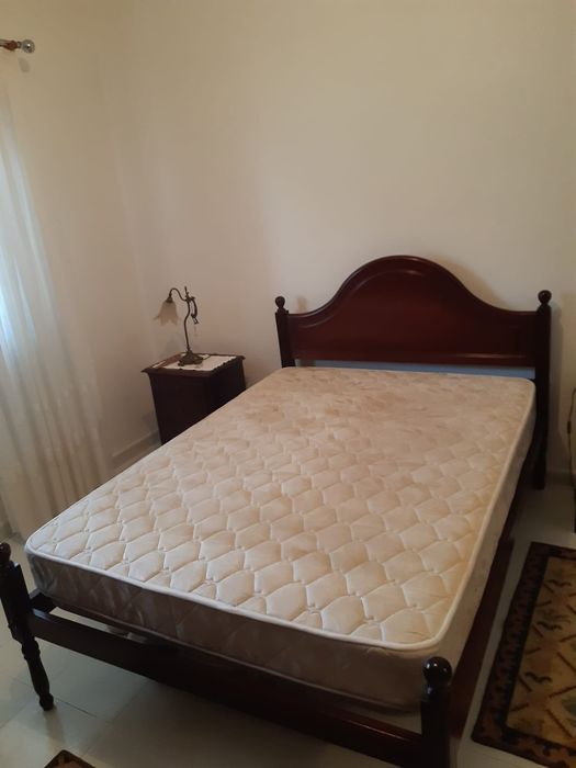 Mobilia de quarto de madeira  laranjeira