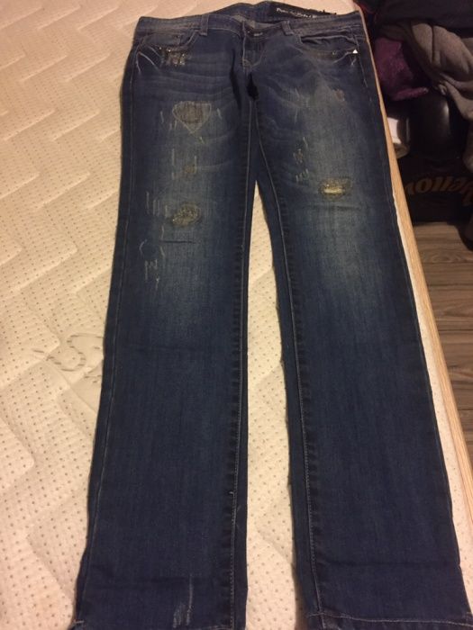 Spodnie jeansy W28