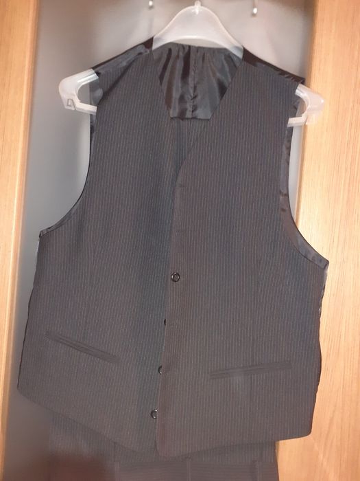 Nowy komplet dla Pana marynarka, spodnie, kamizelka