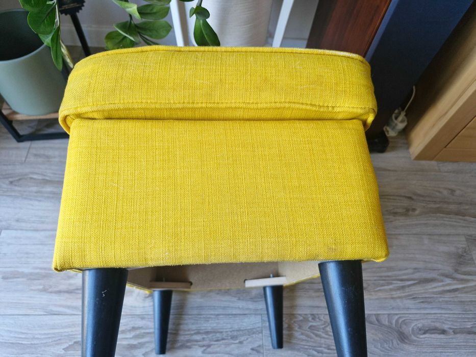 Pufa, podnóżek Ikea Strandom żółty