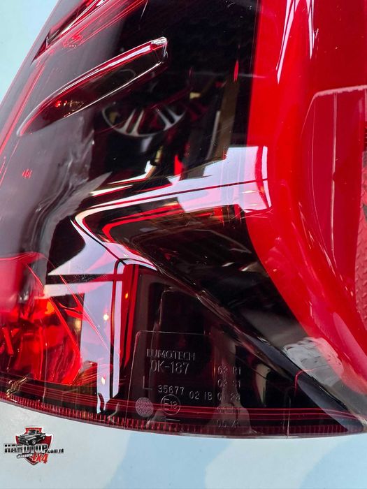 Lampa Oryginalna LEWA Tylna oświetlenie tył TOYOTA HILUX (2015+)