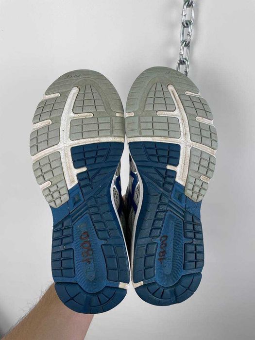 Жіночі спортивні кросівки asics gt-1000 8