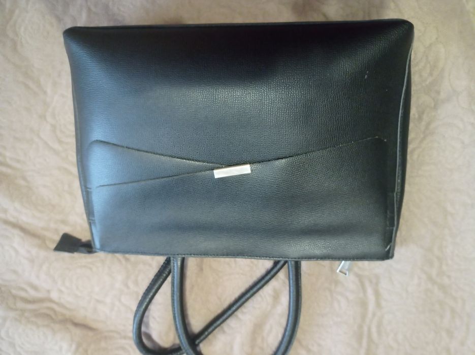 Шкіряна сумка в ідеальному стані