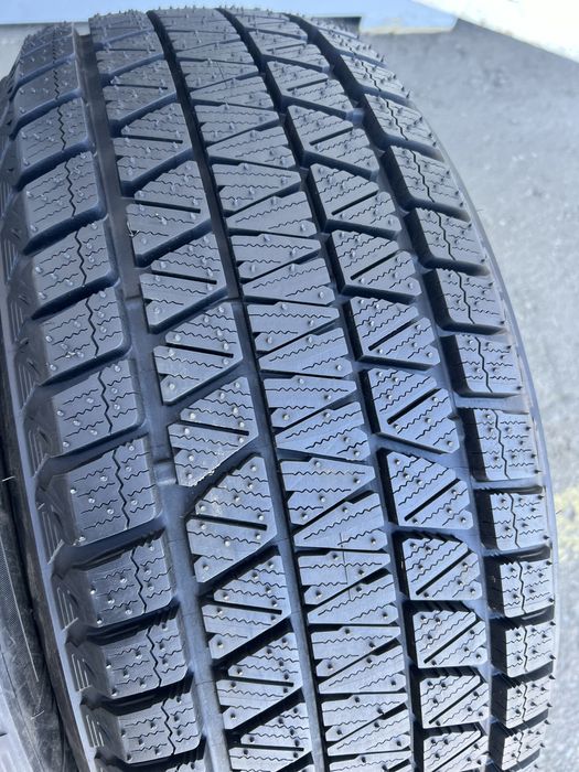 Резина зимова 255 55 r19 bridgestone dmv3