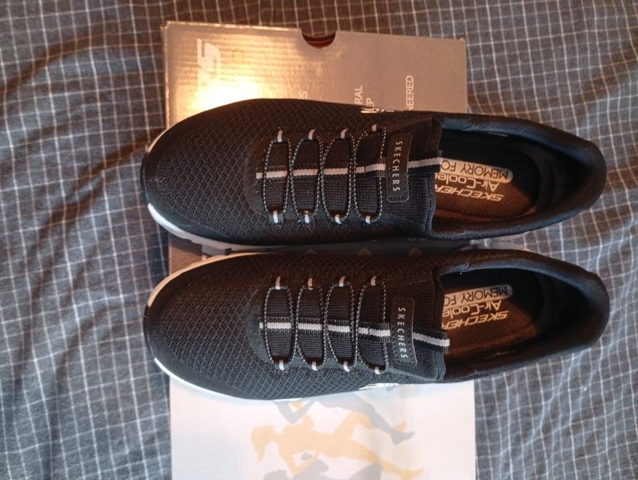 Tennis skechers  novos