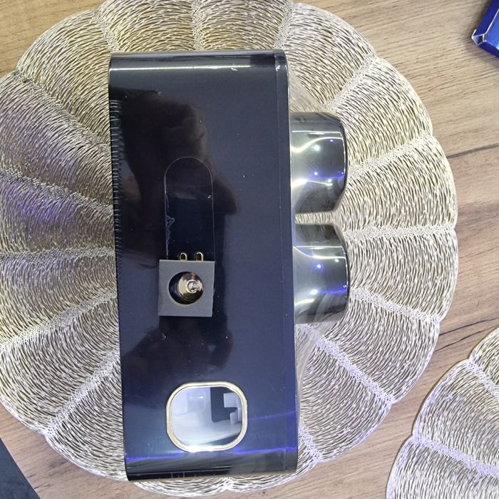 Inteligentny uchwyt na szczoteczki do zębów SK-910 sterylizacji UV