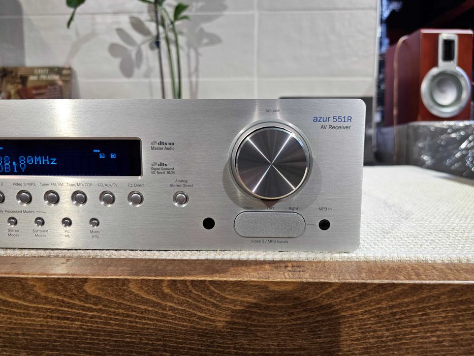 AV-Ресивер Cambridge Audio Azur 551R