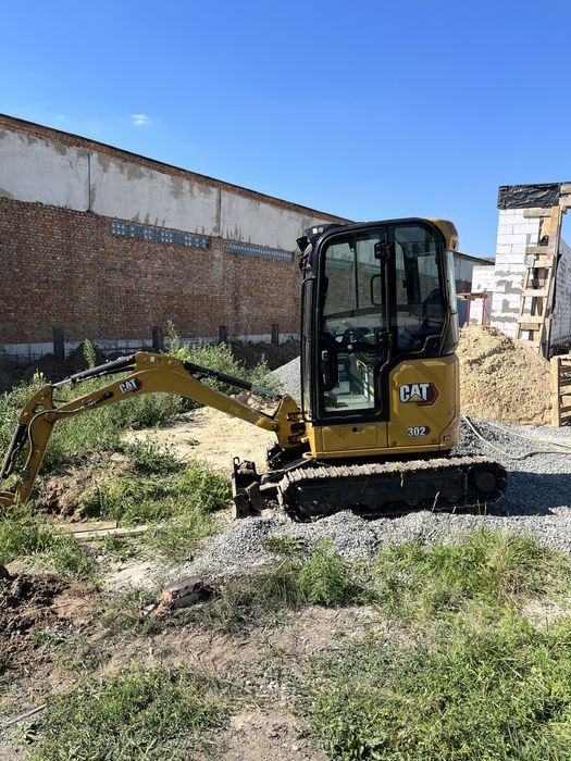 Мініекскаватор. Послуги мініекскаватора