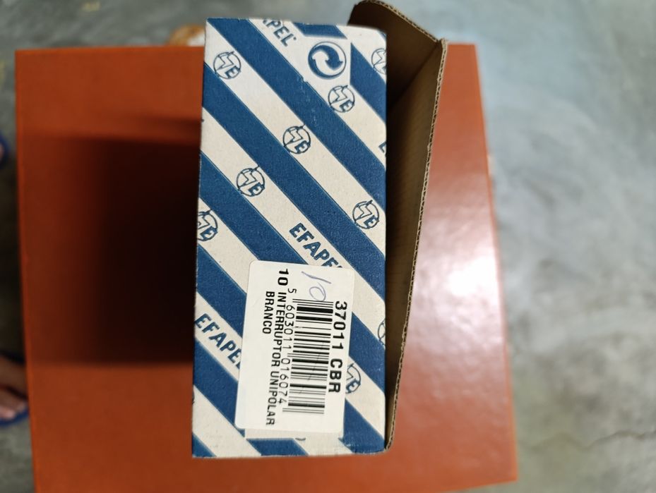 Efapel Surface-Mount Wall Buttons.64738364939905123