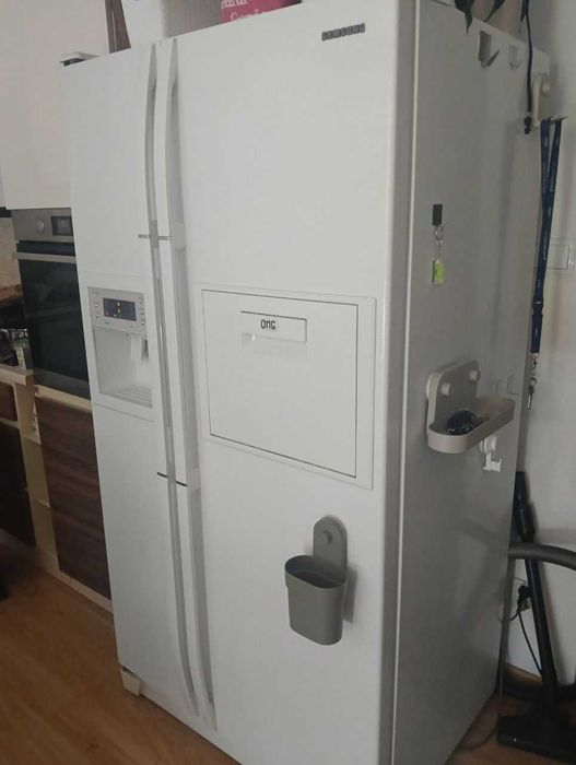 Lodówka 2D Samsung z kostkarką side by side pilnie!