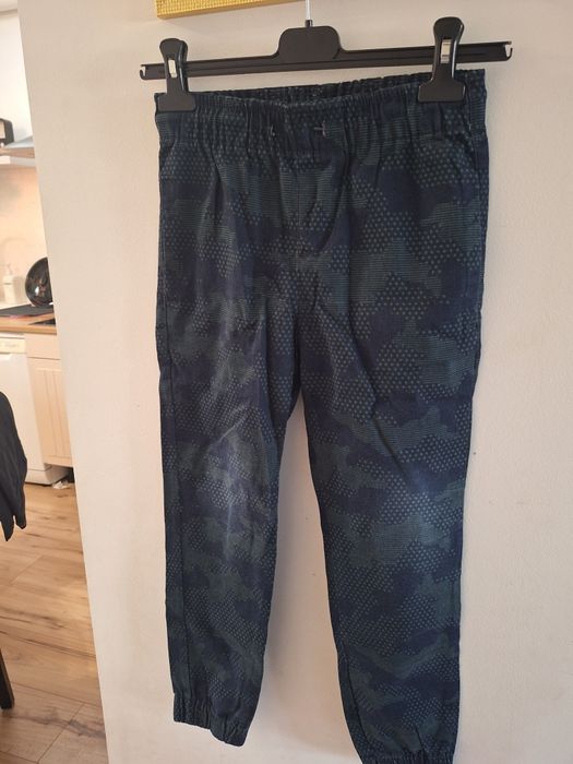 Ciuchy chłopięce r.140