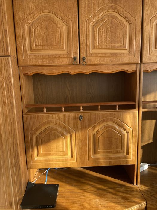 Drewniana meblościanka